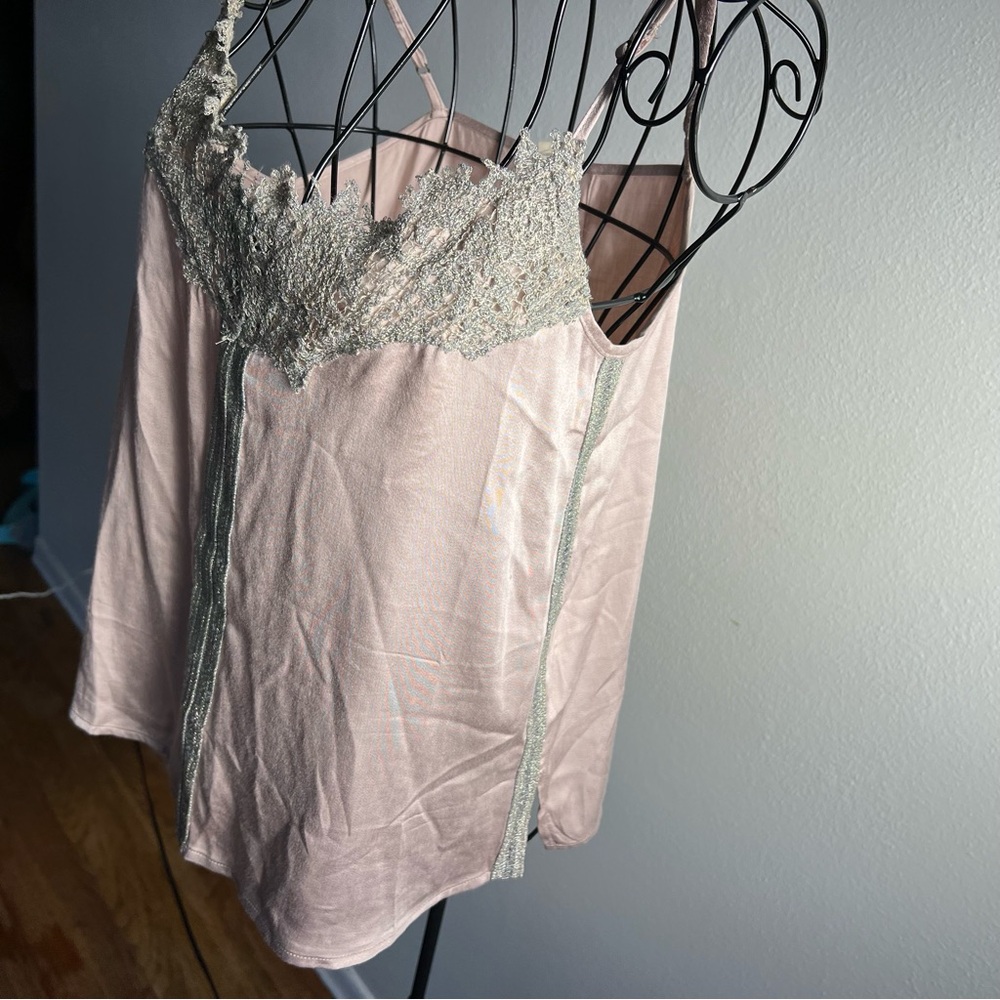 TINY from Anthropologie 100% rayon y2k tan‎ blouse Small crochet details gold - Picture 5 of 9